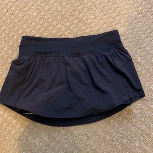 Lululemon Athletic Skirt - size 4